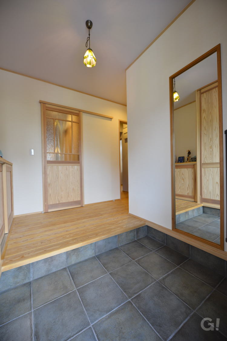 「シンプル」を集めてすっきりとした玄関へ
