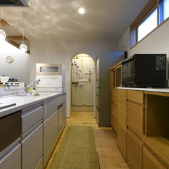 シンプルな空間に小さな癒し