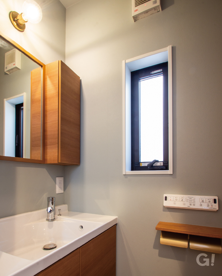 小さな空間にも、心地よい上質感を。毎日が少し特別に感じる、トイレの手洗いコーナー