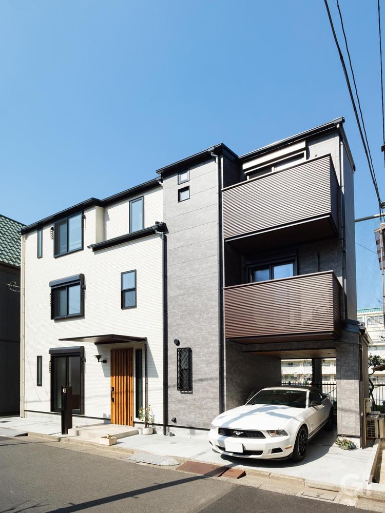 かっこよくて、かわいい！横長箱型二世帯住宅