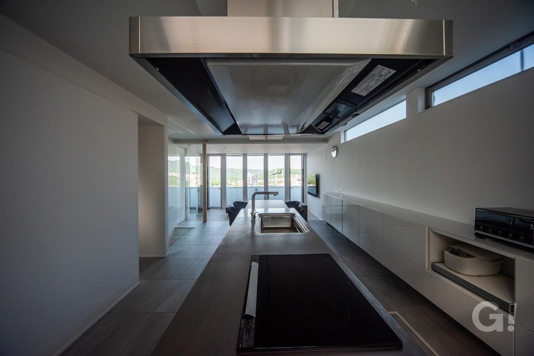 神戸の街並みが見下ろせる家