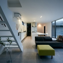 泉南のコートハウス　リビング