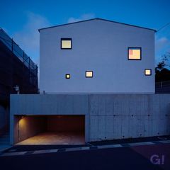 切妻屋根のモダンハウス／奈良県  外観