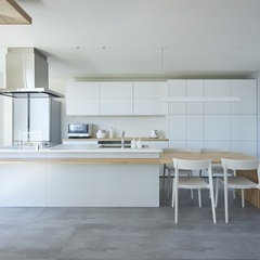 ニュートラルなデザインの家／八尾市