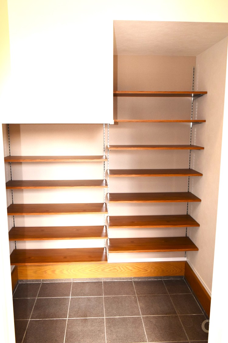 広いシューズクローク