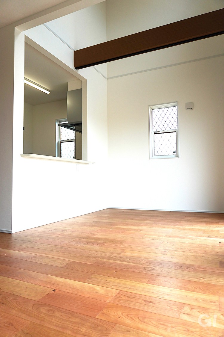 吹抜けのあるリビング、開放感ばつぐん