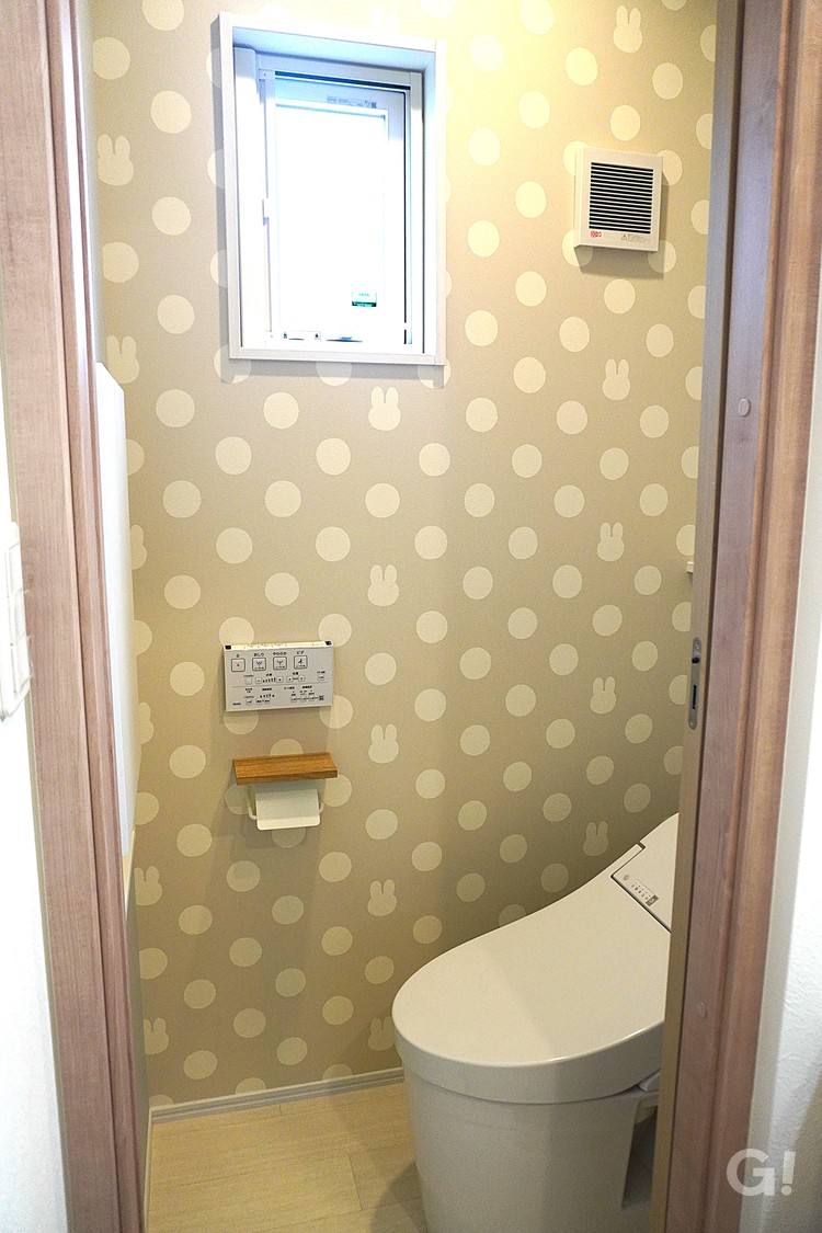 トイレの壁紙はかくれミッフィーの写真