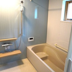 窓あり鏡なしのお風呂