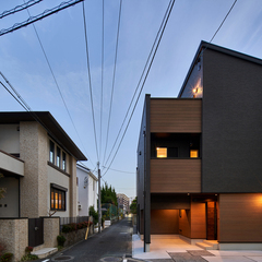 狭小地に建つ住宅が表現する新しい住まいの形
