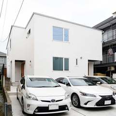 兼用住宅なので、玄関が二つあります