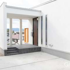 エントランスは雨で濡れないようにしっかりガード