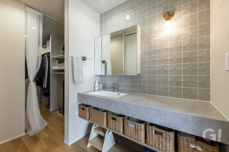 おかえり動線： 玄関から入ってすぐに手が洗える洗面台を設置。