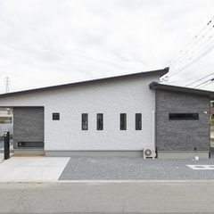家中快適なフラットハウス