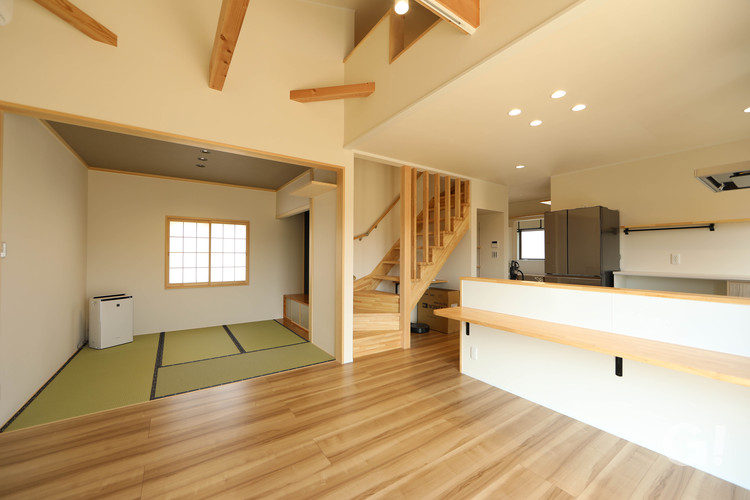 吹抜のあるリビング+畳スペース