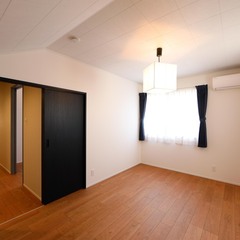 寝室+勾配天井
