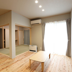 畳コーナーのあるリビング