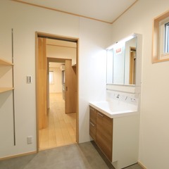 家事動線のつながる平屋