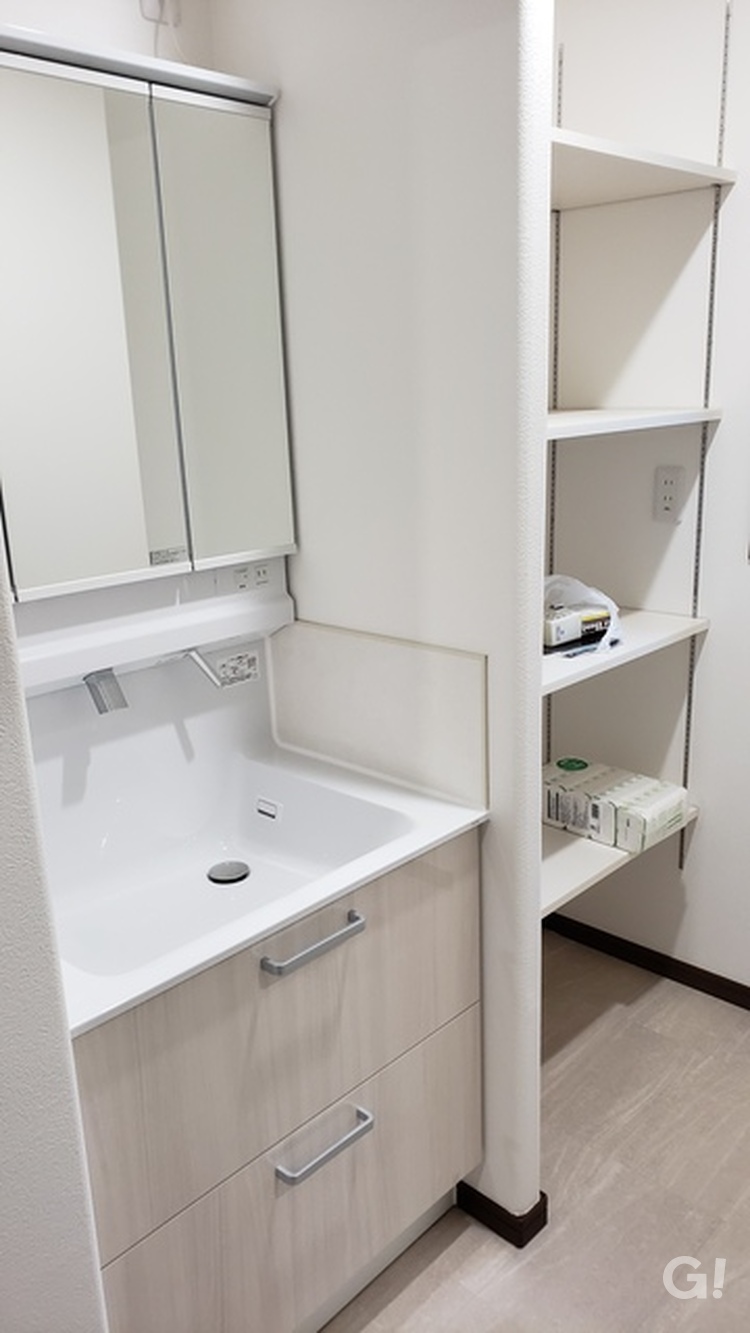  減築リノベーションで生まれ変わった住宅！　洗面所。