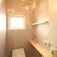 明るく開放感ある使い勝手の良いトイレ