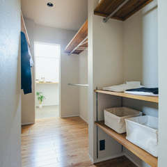 ファミリークローゼットはランドリールームとつなげて、洗濯家事を効率化