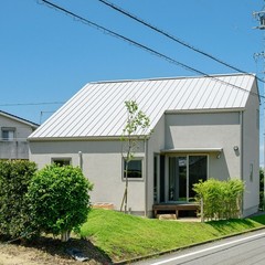 田園に暮らすエコボードの家