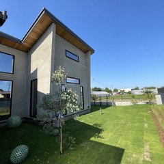 外構も考えられた外観