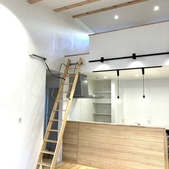 ロフトのある自然素材の平屋