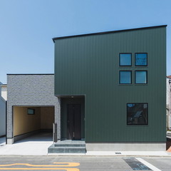 愛車と暮らすくつろぎのガレージ住宅