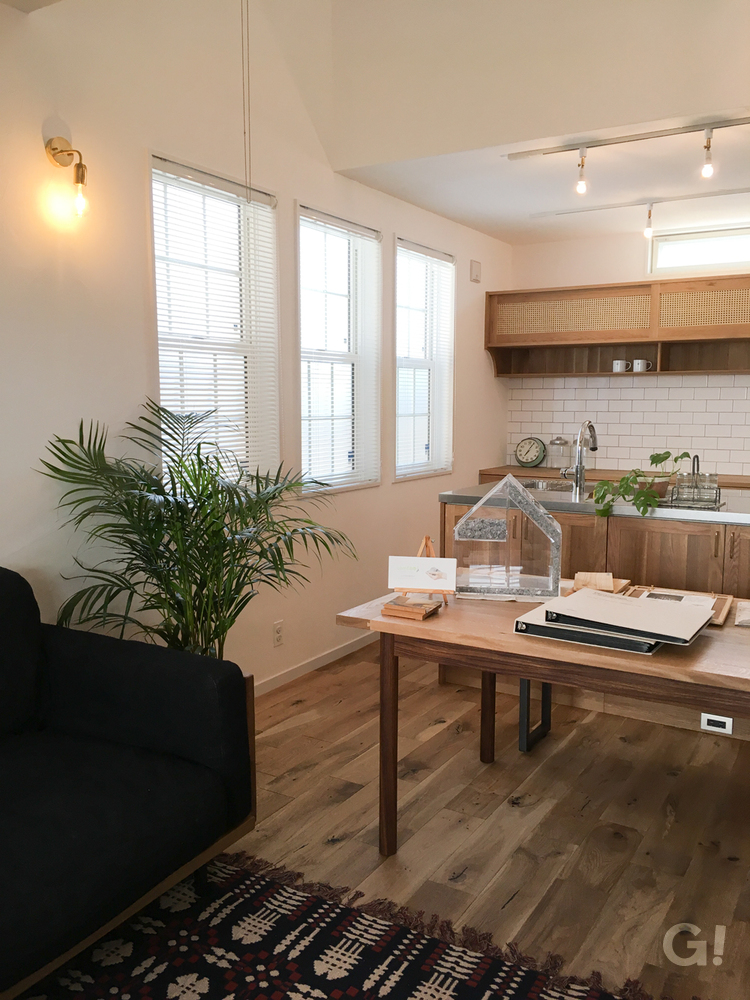 暮らしを楽しむこだわりの西海岸スタイルの家の写真2