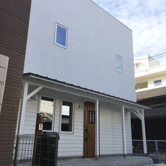 暮らしを楽しむこだわりの西海岸スタイルの家