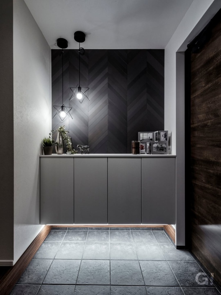 白が引き立つ上品なキッチン