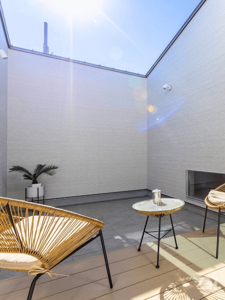 空にひらく中庭空間