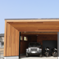 素材の表情を楽しむガレージ