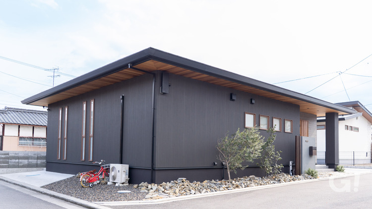 和モダン×オーダーキッチンで優雅な平屋の写真