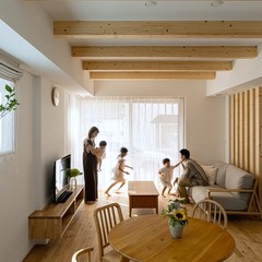 木と暮らす、5人家族の住まい